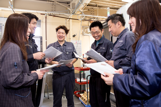社内の様子1 画像